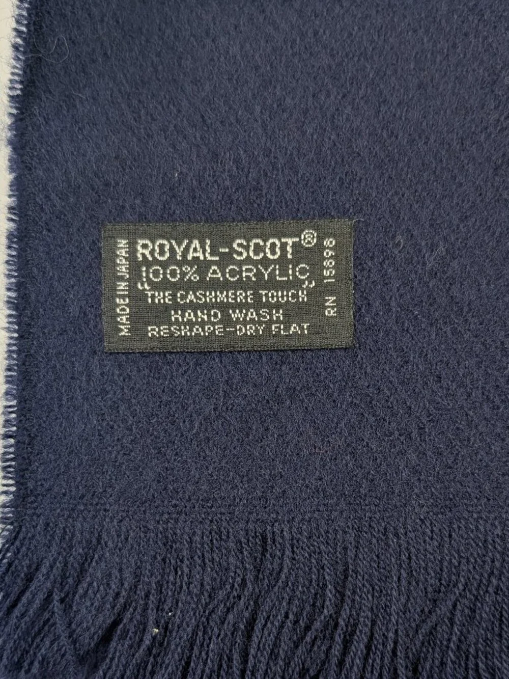 Vintage Royal-Scott Acrylic Monogram Initial W Blue Scarf Acrylic Made in Japan